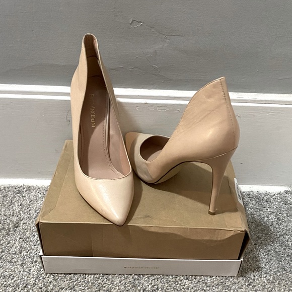 Enzo Angiolini Leather Heels - gently used! Size 9-runs big - Picture 3 of 3